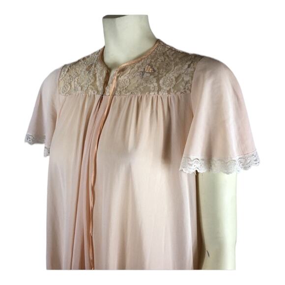 Vintage long nightgown in pink with lace & front tie closing size medium - Picture 6 of 12